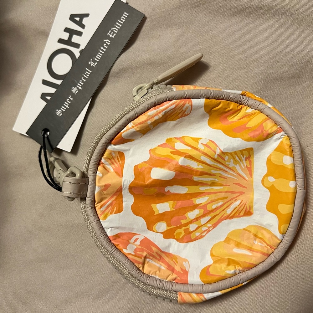 ALOHA Shell Print cutie